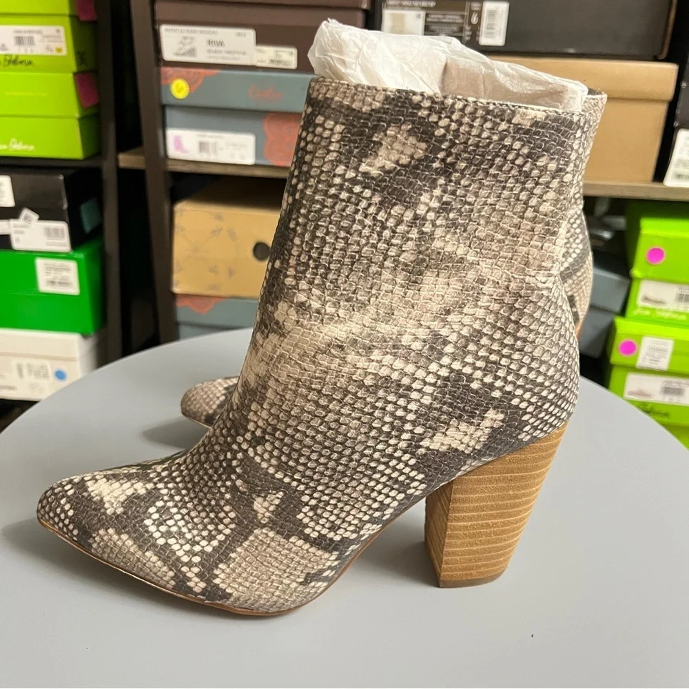 Carlos Santana Textured Ankle Booties